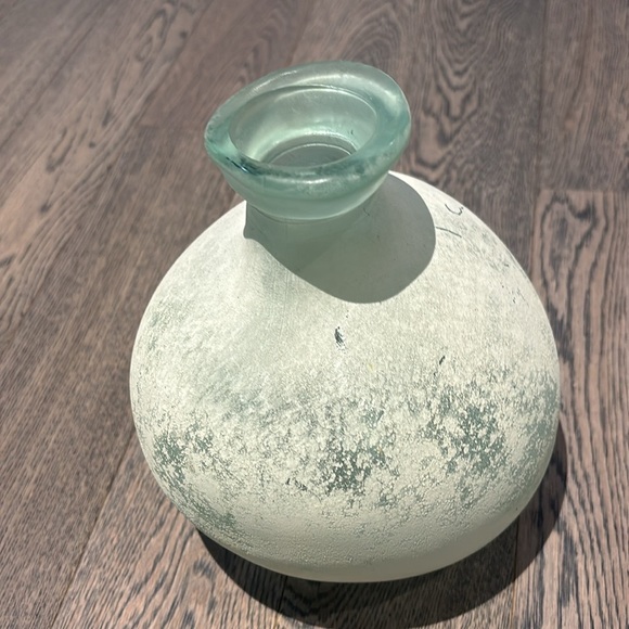 San Miguel Vidrios textured recycled mint green Bulbous Art Glass Vase - Picture 5 of 17